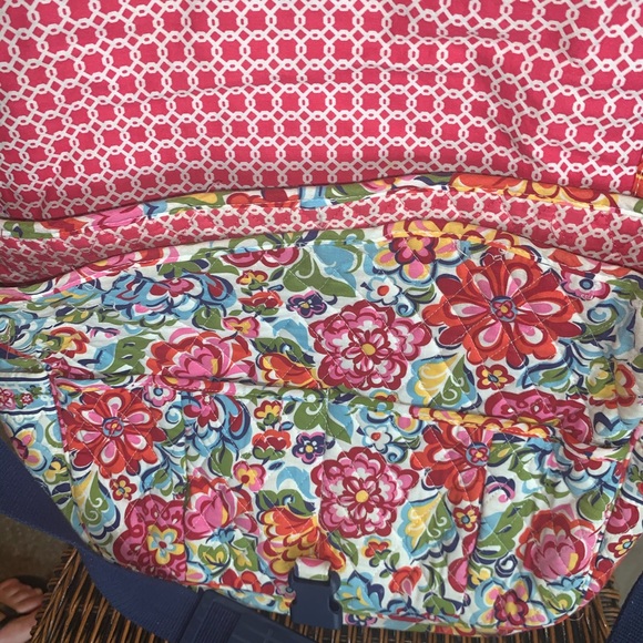 Vera Bradley saddle bag hope garden - Picture 3 of 3